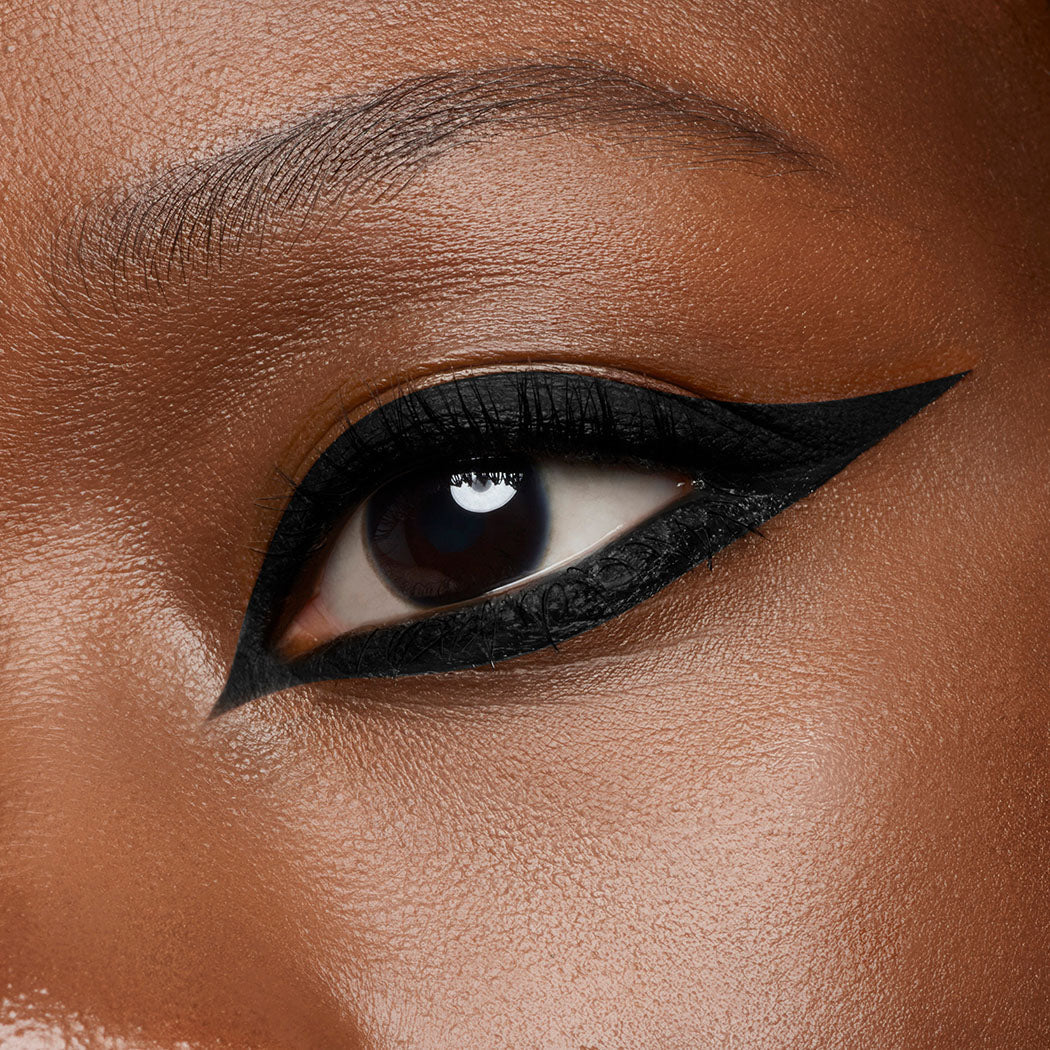 Yves Saint Laurent Couture Liquid Eyeliner Precision Long Lasting 1