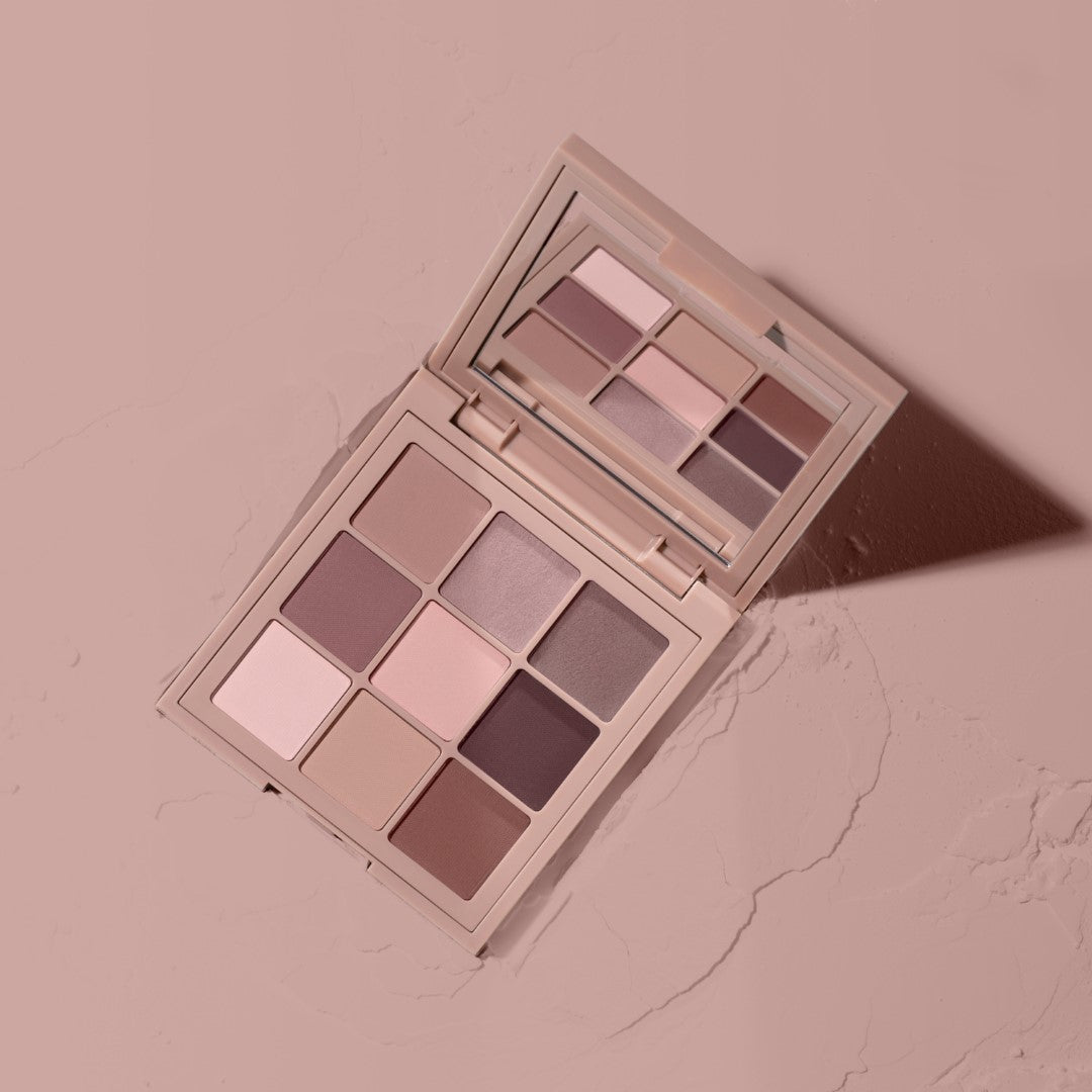 Huda Beauty Matte Obsessions Cool Eyeshadow Palette All Matte Compact