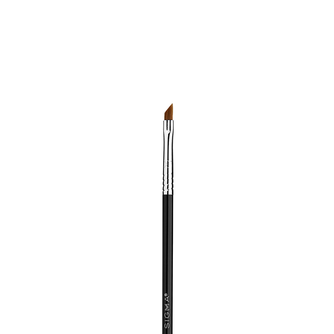 Sigma Beauty E06 Winged Liner™ Brush Angled Synthetic