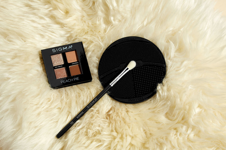 Sigma Beauty E57 Firm Shader Brush Eyeshadow Application Tool