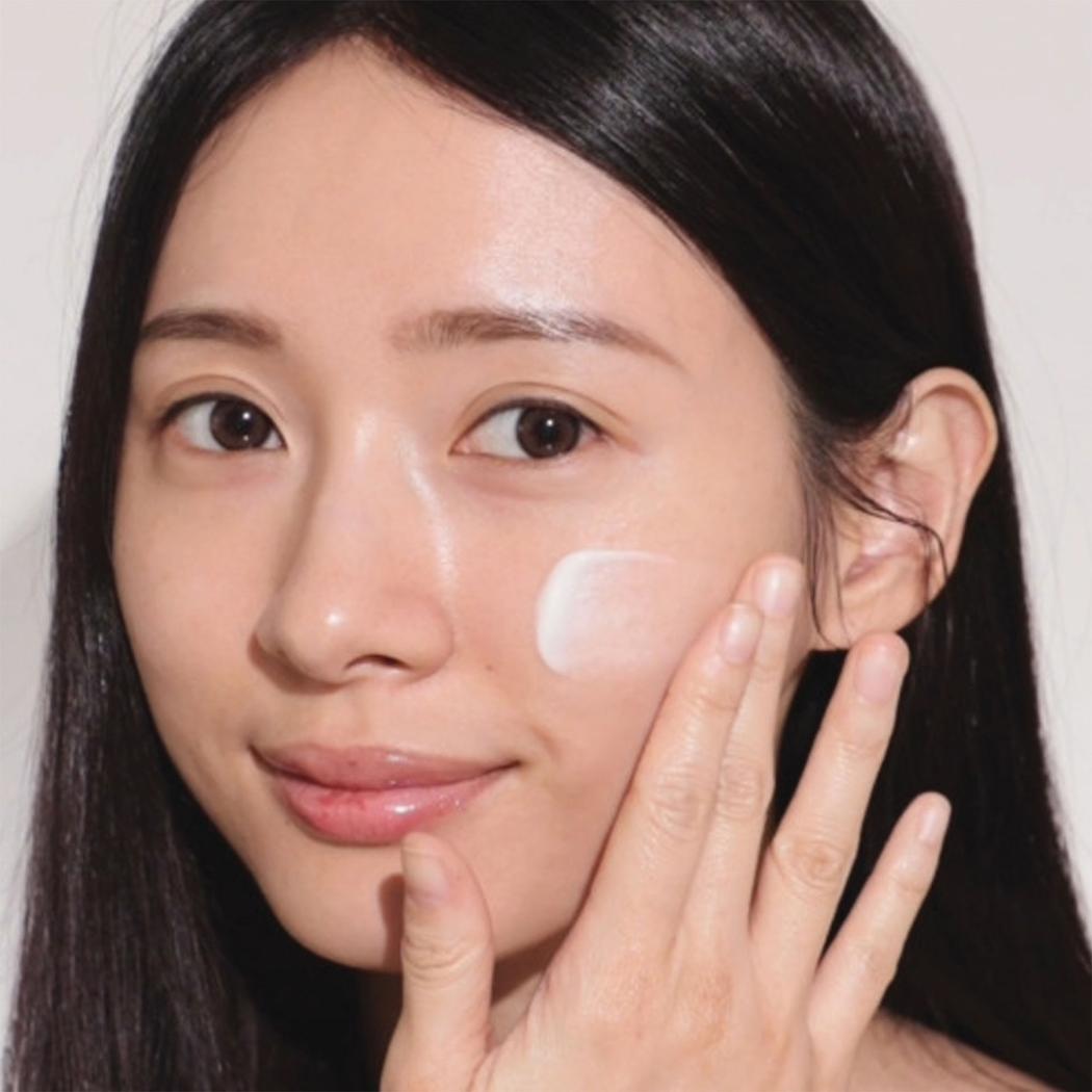 Innisfree Green Tea Hyaluronic Hydrating Sun Serum 50ml