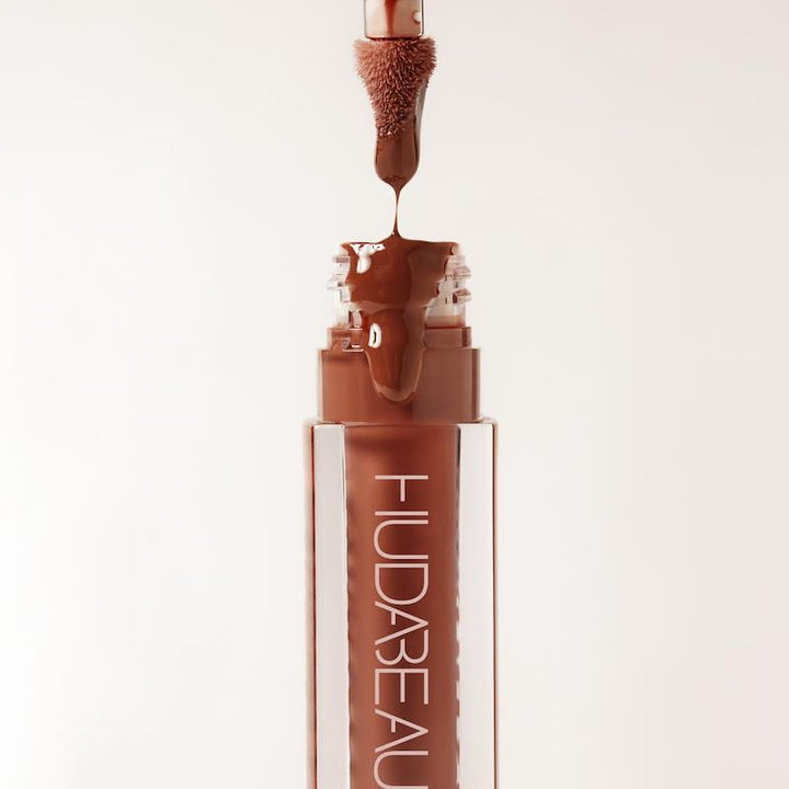 HUDA BEAUTY #FauxFiller Extra Shine Lip Gloss