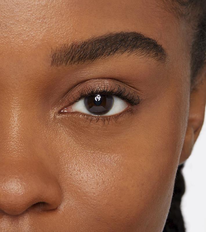 NARS Light Reflecting Undereye Brightener Buildable Radiant Concealer